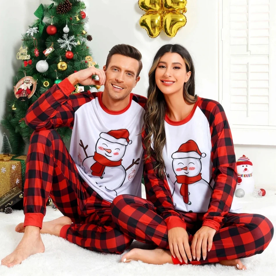 Cute Matching Christmas Pajamas For Couples