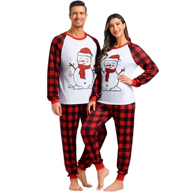 Cute Matching Christmas Pajamas For Couples - Image 2