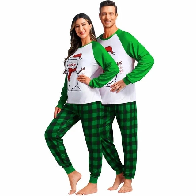 Cute Matching Christmas Pajamas For Couples - Image 5