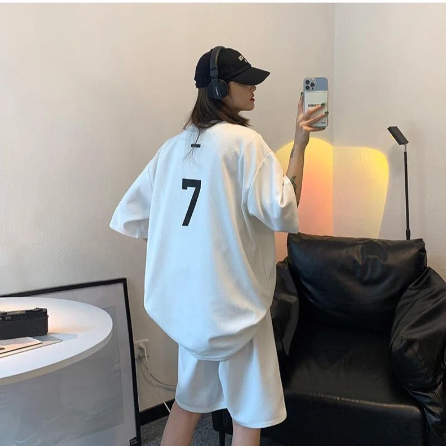 Korean Tracksuit For Couples - Image 4