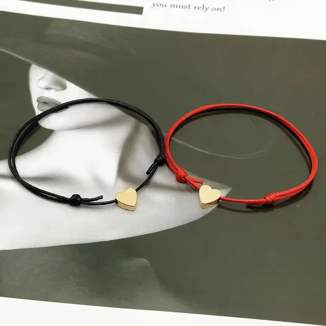Simple Gold Heart Bracelet - Image 3