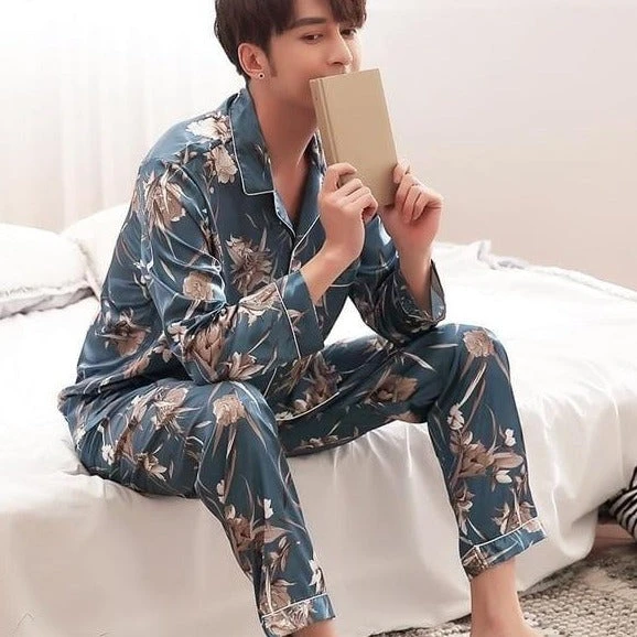 Matching Winter Pajamas For Couples - Image 3